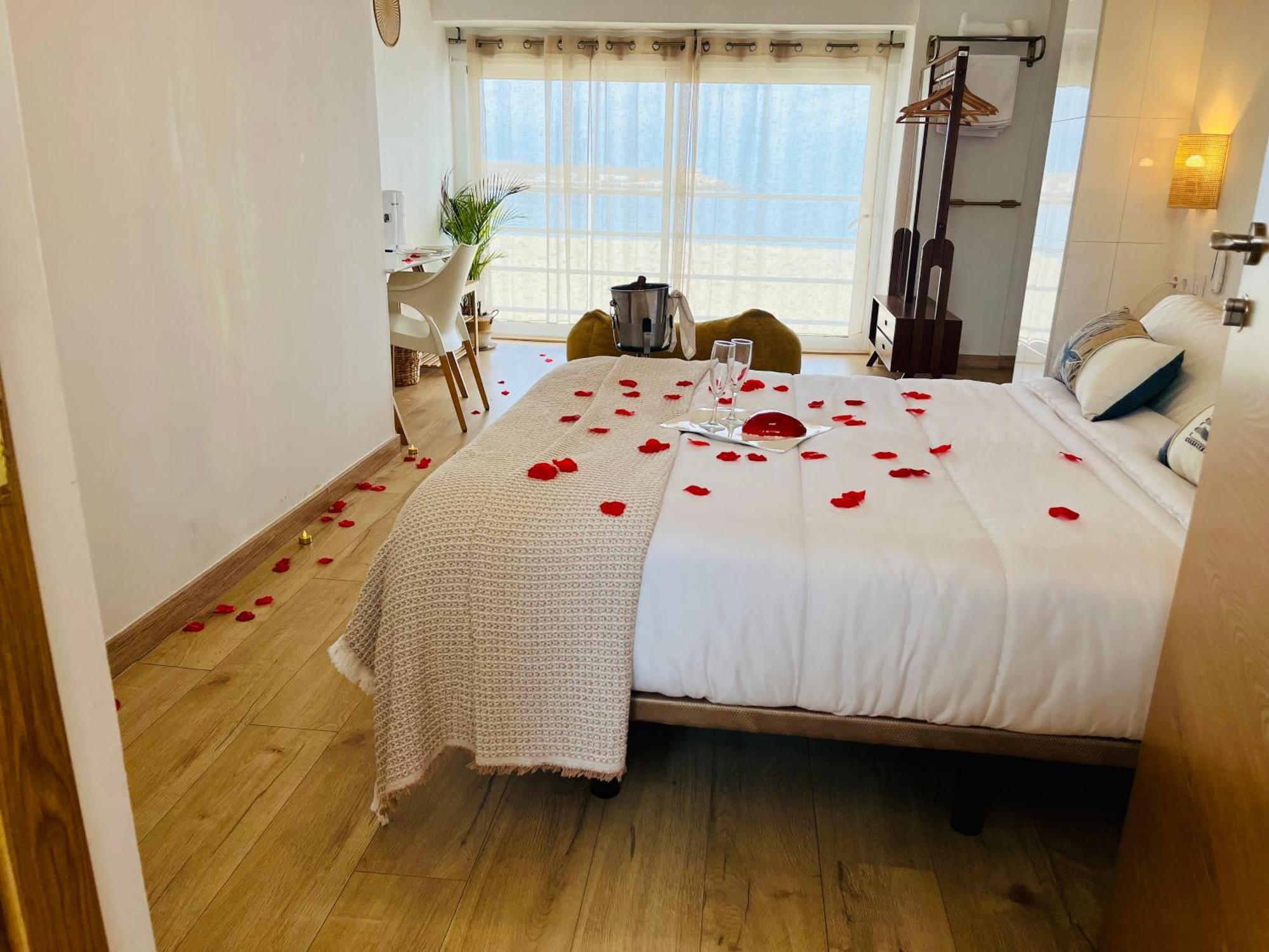 Hostal Playa Dreams Nautico Adults Garrucha Exterior foto