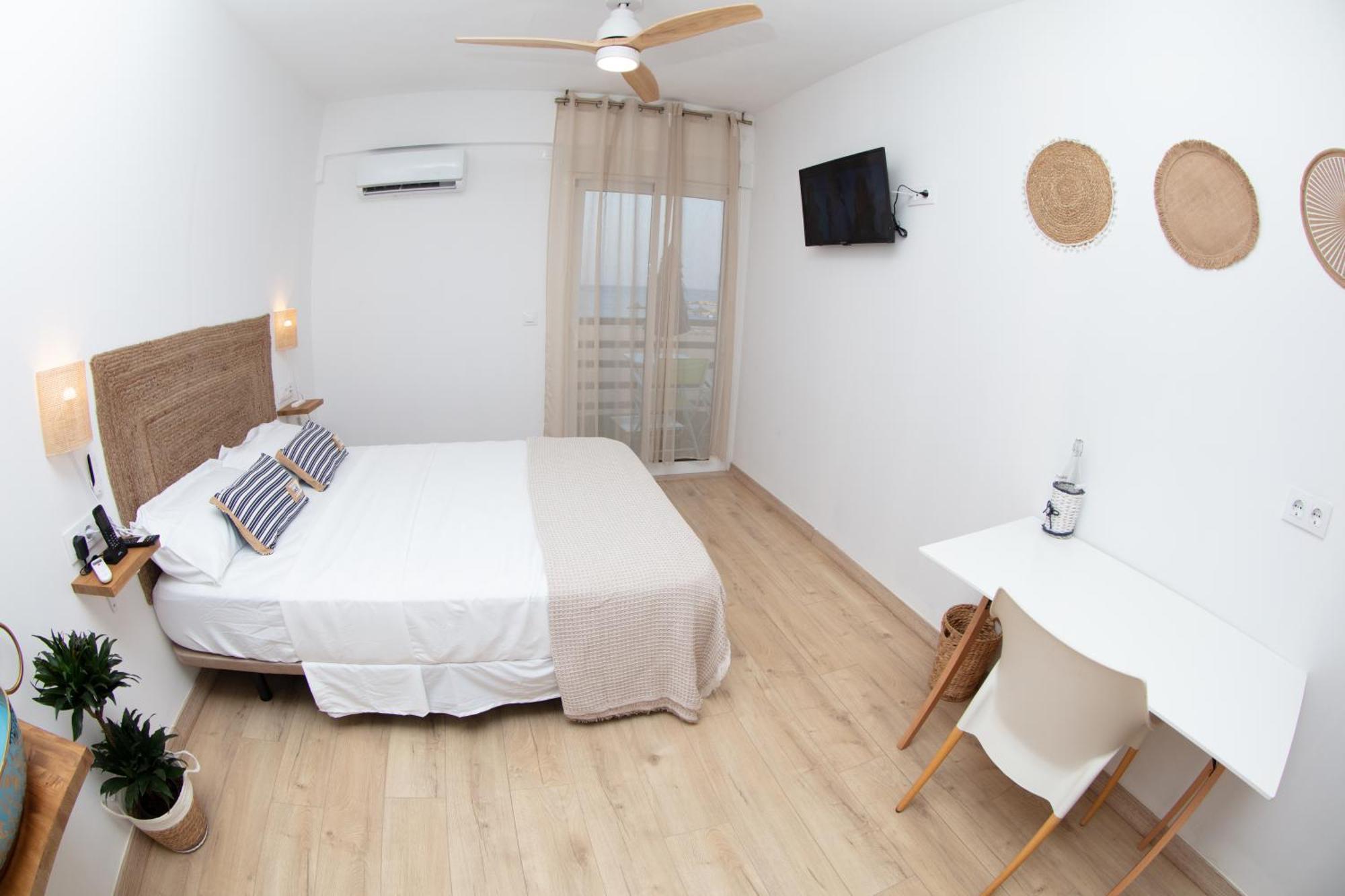 Hostal Playa Dreams Nautico Adults Garrucha Exterior foto