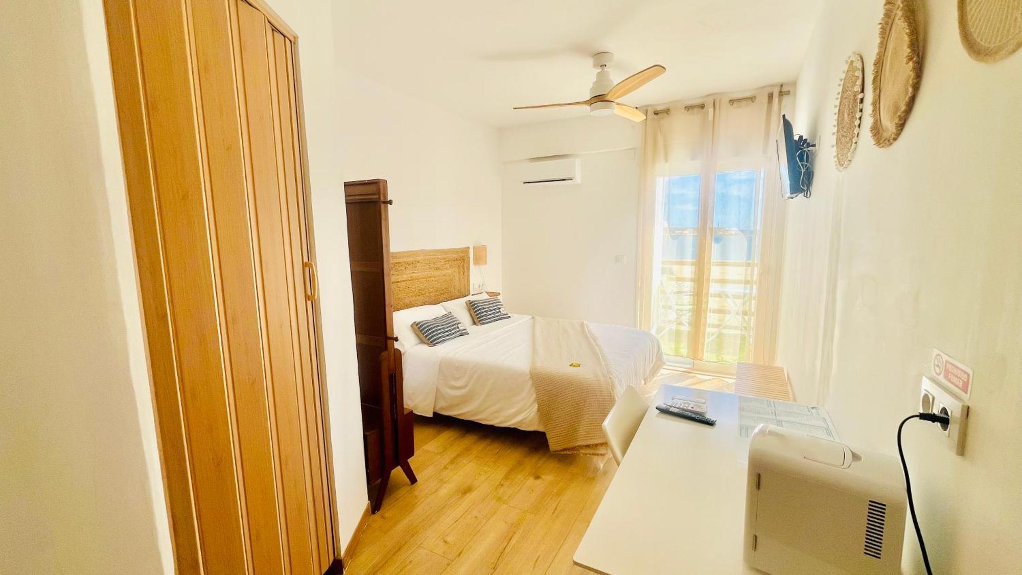 Hostal Playa Dreams Nautico Adults Garrucha Exterior foto